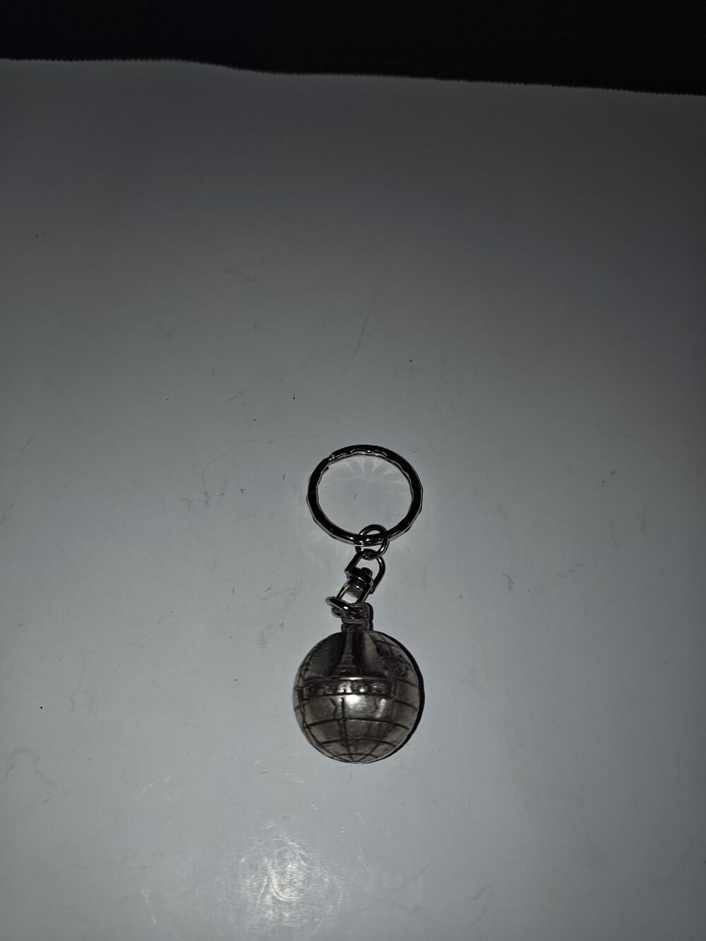 Paris France Eiffel Tower Globe Key Ring Keychain Vintage Collectible Decor